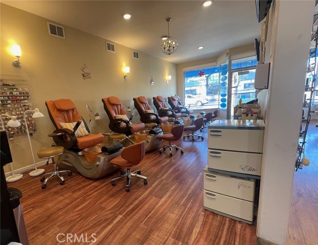  Commercial for Sale in Studio City, California