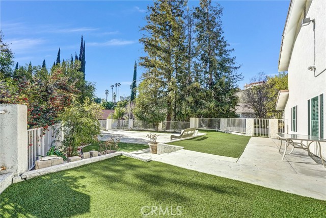 Detail Gallery Image 42 of 51 For 24541 Gardenstone Lane, West Hills,  CA 91307 - 3 Beds | 3 Baths