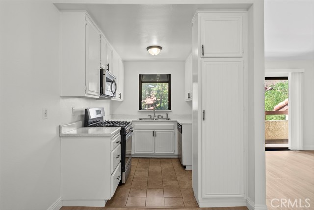 Detail Gallery Image 12 of 39 For 27979 Sarabande Ln #250,  Canyon Country,  CA 91387 - 2 Beds | 2 Baths