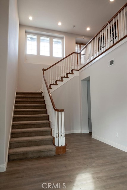 26850 Boulder Crest Drive, Valencia CA: https://media.crmls.org/medias/cbb8c246-0572-4b14-9f2d-b6760fafaadb.jpg