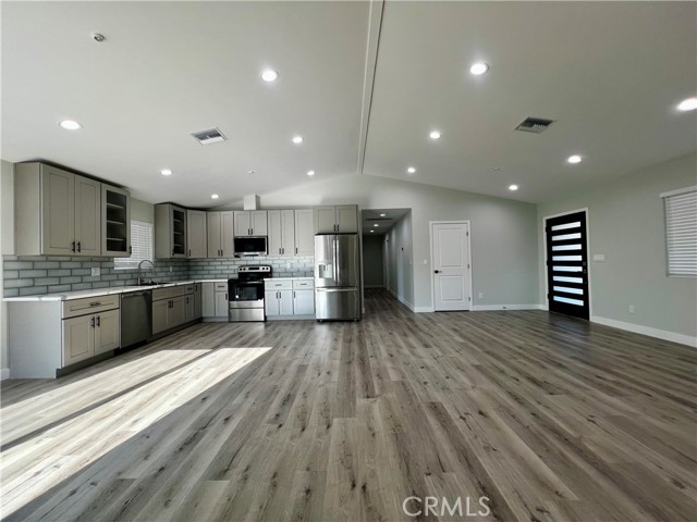 10165 E Avenue S10, Littlerock CA: https://media.crmls.org/medias/cbb8cedd-6659-4c52-9c0b-c1d1558df0f6.jpg