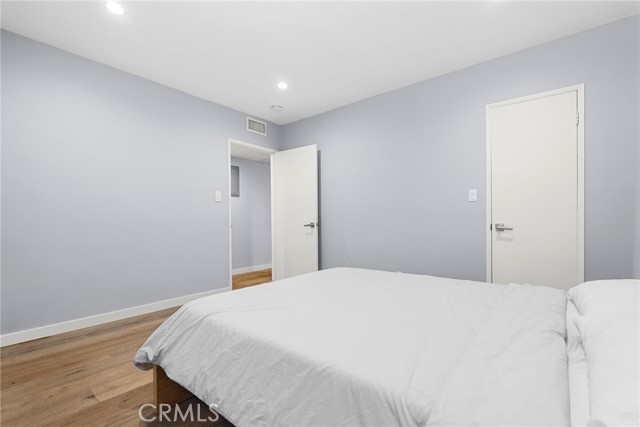 Detail Gallery Image 10 of 24 For 1045 N Kings Rd #107,  West Hollywood,  CA 90069 - 2 Beds | 2 Baths