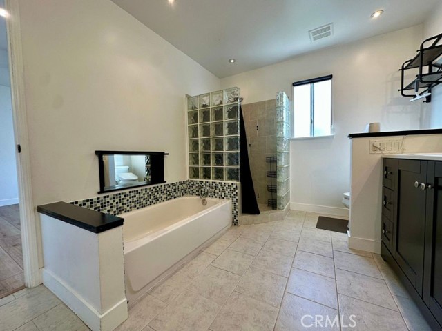 Detail Gallery Image 11 of 19 For 206 W Mountain View Ave, Glendora,  CA 91741 - 3 Beds | 2 Baths
