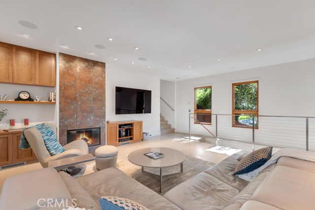 Detail Gallery Image 5 of 40 For 4315 Morro Dr, Woodland Hills,  CA 91364 - 3 Beds | 3/1 Baths