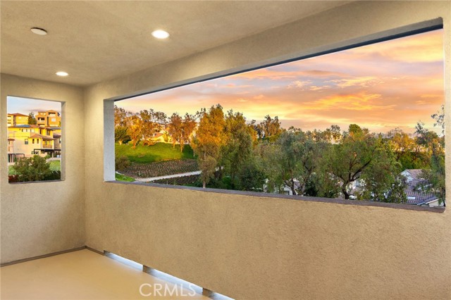 Detail Gallery Image 42 of 75 For 27 Alessio, Lake Forest,  CA 92630 - 5 Beds | 4/2 Baths