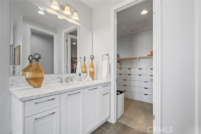 18 Goldenrod, Lake Forest CA: https://media.crmls.org/medias/cbba6ac5-0e56-4d84-a972-1599be87401a.jpg