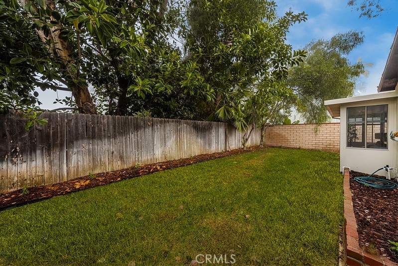 https://media.crmls.org/medias/cbbaebe5-f535-4982-b0d7-697458077c01.jpg?preset=X-Large