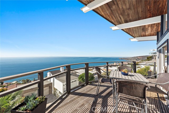 Detail Gallery Image 16 of 42 For 2590 Juanita Way, Laguna Beach,  CA 92651 - 3 Beds | 2/1 Baths