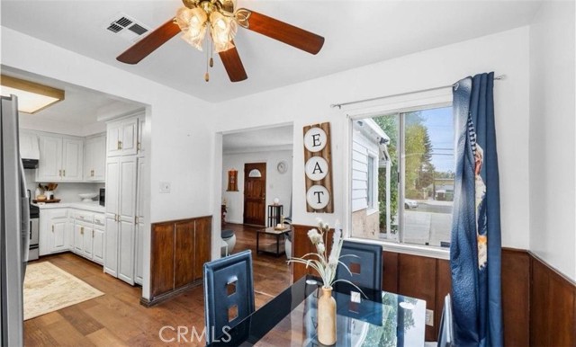 7327 N Loma Verde Avenue, Canoga Park CA: https://media.crmls.org/medias/cbbbaee9-067d-4bd5-bd03-d9a7c4bb4c90.jpg