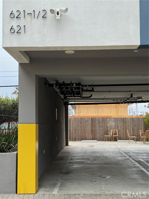 Detail Gallery Image 32 of 32 For 621 1/2 N Normandie Ave, Los Angeles,  CA 90004 - 4 Beds | 4 Baths