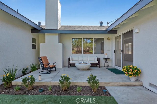 Detail Gallery Image 34 of 39 For 10133 Whitaker Ave, Granada Hills,  CA 91343 - 3 Beds | 3 Baths