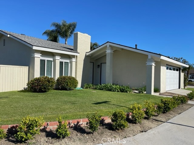 Detail Gallery Image 3 of 23 For 20412 Brentstone, Huntington Beach,  CA 92646 - 3 Beds | 2 Baths
