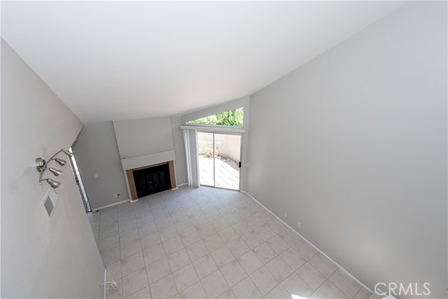 385 Stanford Court, Irvine CA: https://media.crmls.org/medias/cbbdf7ac-be2b-4fb1-9712-ca14d355eb15.jpg