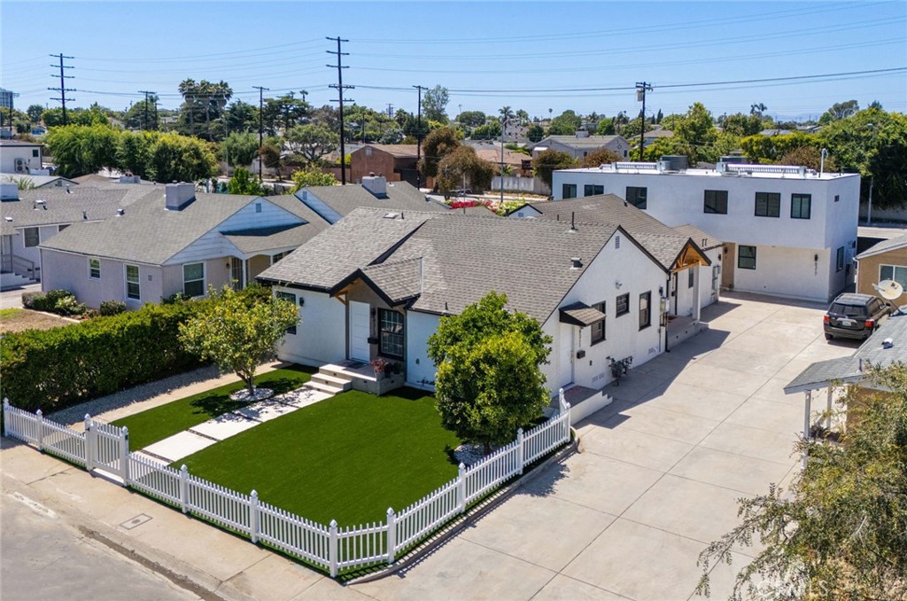 8313 Kittyhawk Avenue