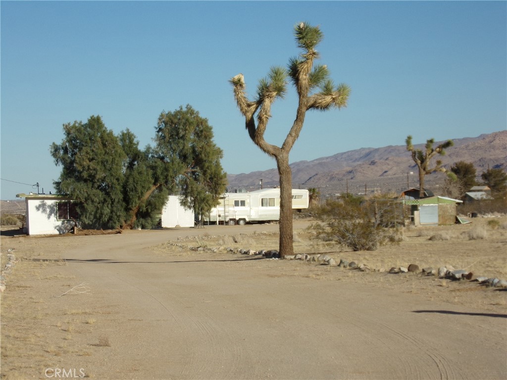 https://media.crmls.org/medias/cbbe5b89-48eb-4c4c-a3e6-32a34b2474cc.jpg?preset=X-Large