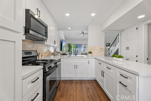 Detail Gallery Image 13 of 35 For 159 Morristown, Costa Mesa,  CA 92626 - 2 Beds | 2 Baths