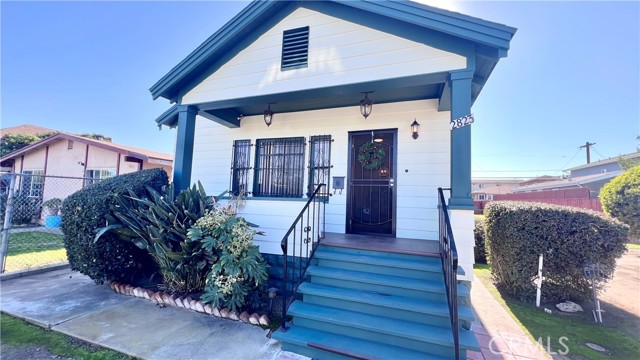 2823 Webster Avenue, San Diego CA: https://media.crmls.org/medias/cbbea240-b290-4bb2-9ed3-2586b3715e37.jpg