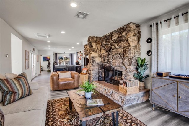 Detail Gallery Image 17 of 55 For 56886 Ivanhoe Dr, Yucca Valley,  CA 92284 - 2 Beds | 2/1 Baths