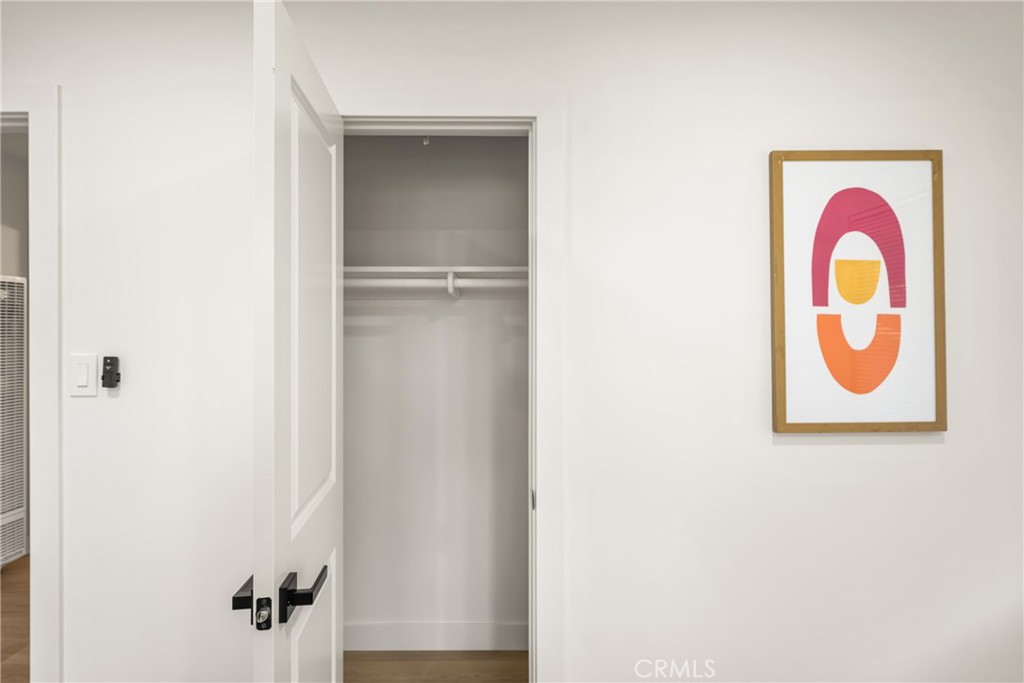 https://media.crmls.org/medias/cbbeecbc-f1fb-456e-9e79-6087ff26dc72.jpg?preset=X-Large