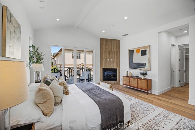 Detail Gallery Image 13 of 43 For 2203 Marshalfield #B,  Redondo Beach,  CA 90278 - 4 Beds | 3/1 Baths