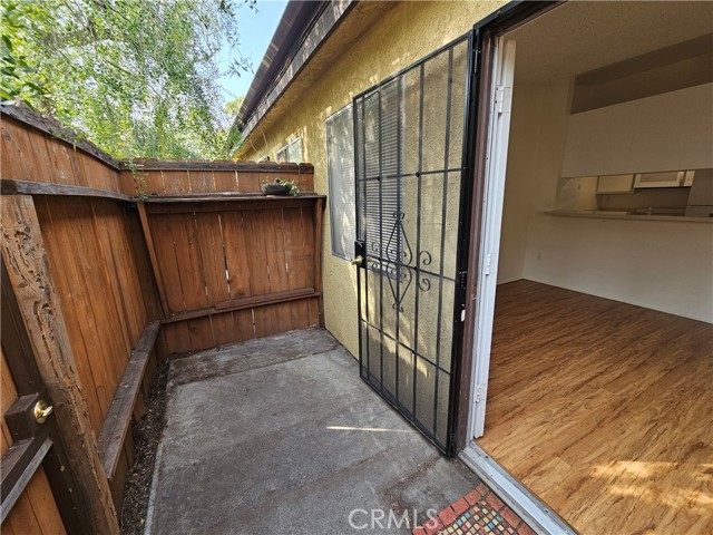 Detail Gallery Image 6 of 23 For 1523 18th St, Santa Monica,  CA 90404 - – Beds | – Baths