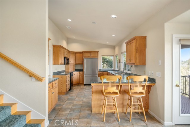 Detail Gallery Image 9 of 41 For 8412 Alta Vista, Atascadero,  CA 93422 - 4 Beds | 3/1 Baths