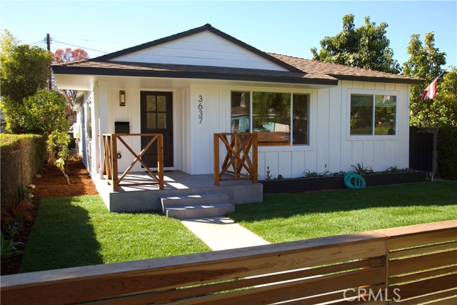 Detail Gallery Image 1 of 29 For 3637 Ashwood, Mar Vista,  CA 90066 - 3 Beds | 3 Baths