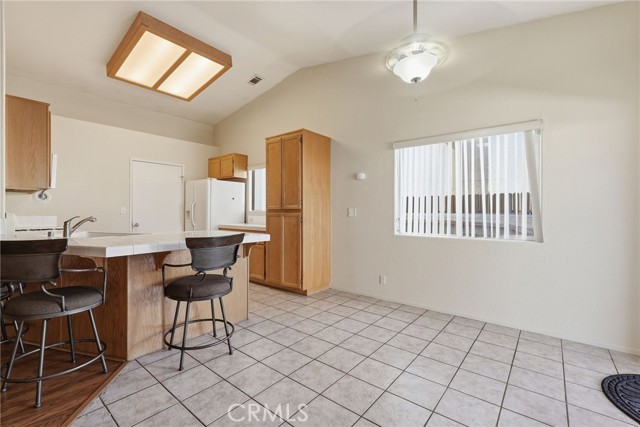 Detail Gallery Image 7 of 30 For 13668 Glenmere, Victorville,  CA 92392 - 3 Beds | 2 Baths