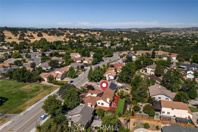 215 Meadowlark Road, Paso Robles CA: https://media.crmls.org/medias/cbc23d95-c56e-42c9-9862-d17f8bf0cf09.jpg