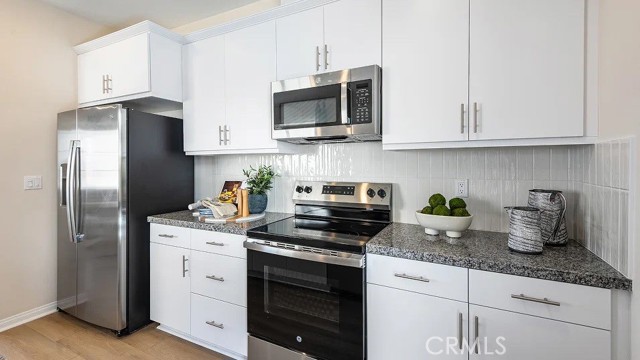 Detail Gallery Image 2 of 18 For 1357 Yeager Ave, Rialto,  CA 92376 - 4 Beds | 3 Baths