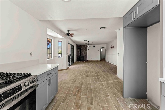 Detail Gallery Image 11 of 54 For 34754 Ellenan, Acton,  CA 93510 - 5 Beds | 4 Baths