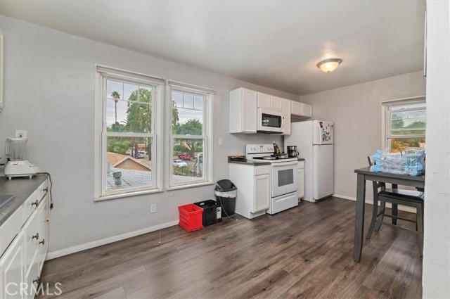 Detail Gallery Image 28 of 34 For 323 E Colton, Redlands,  CA 92374 - 3 Beds | 2 Baths