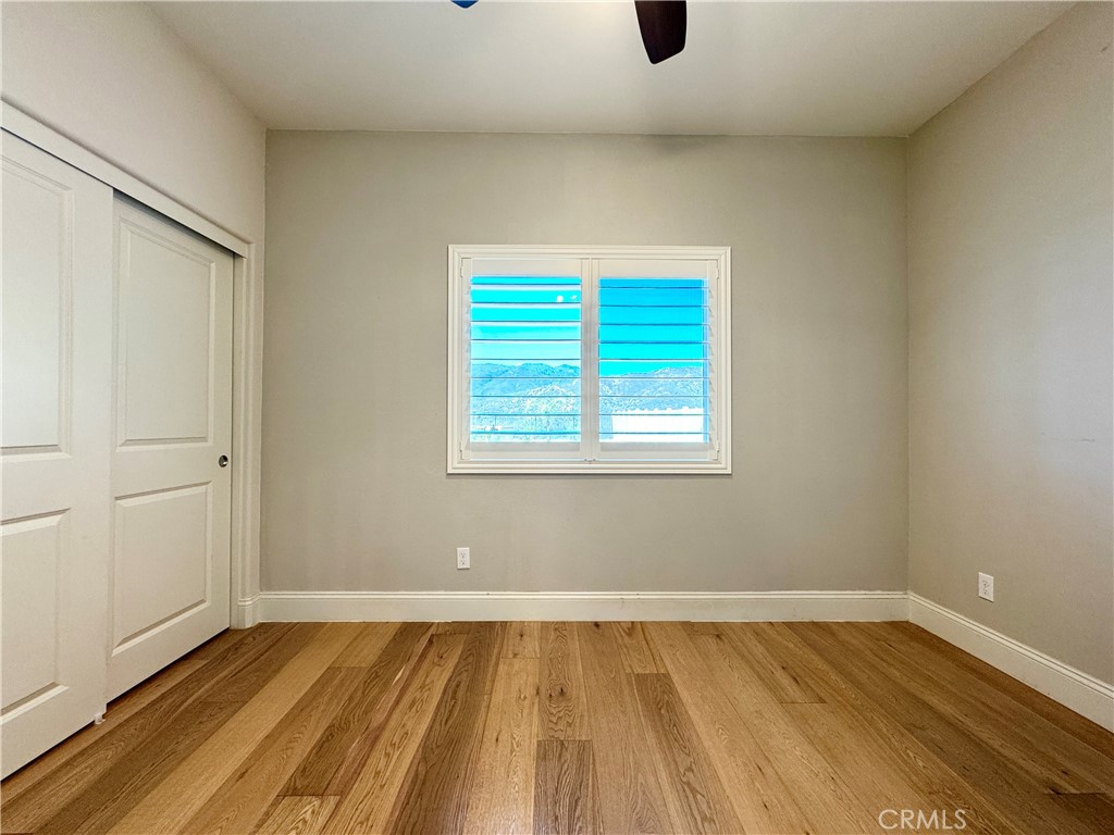 https://media.crmls.org/medias/cbc3d516-afdf-47b3-aa66-ee038e7449f7.jpg?preset=X-Large