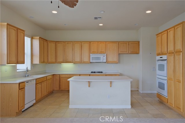 Detail Gallery Image 21 of 29 For 19533 Vermillion Ln, Apple Valley,  CA 92308 - 2 Beds | 2/1 Baths