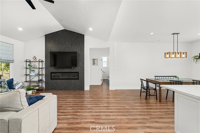 Detail Gallery Image 4 of 34 For 5755 Fickett Ln, Paradise,  CA 95969 - 3 Beds | 2 Baths