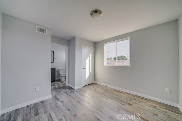 Detail Gallery Image 15 of 65 For 1348 W 41st Pl, Los Angeles,  CA 90037 - – Beds | – Baths