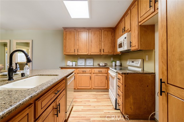 Detail Gallery Image 16 of 47 For 18230 Olympic Ct, Fountain Valley,  CA 92708 - 3 Beds | 2 Baths