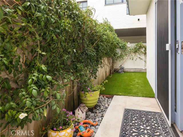 2613 Vista Drive, Manhattan Beach, California 90266, 3 Bedrooms Bedrooms, ,2 BathroomsBathrooms,Residential,Sold,Vista,SB22142075