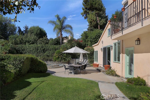 4219 Tarzana Estates Drive, Tarzana CA: https://media.crmls.org/medias/cbc606d4-a677-4cbf-bfed-0a3ee715acab.jpg