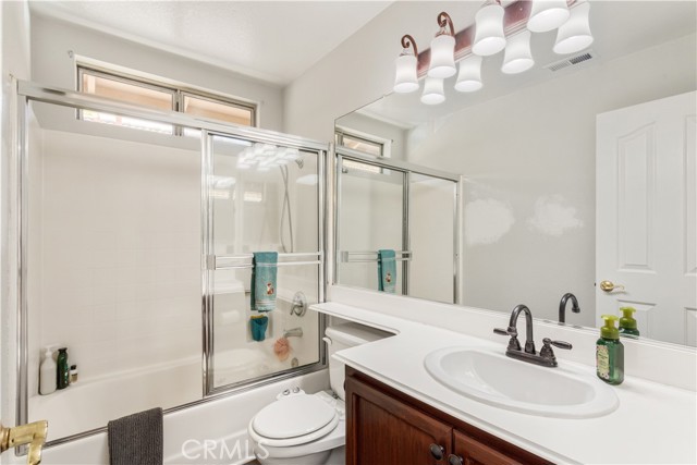 Detail Gallery Image 21 of 29 For 40108 Villa Venecia, Temecula,  CA 92591 - 4 Beds | 2/1 Baths