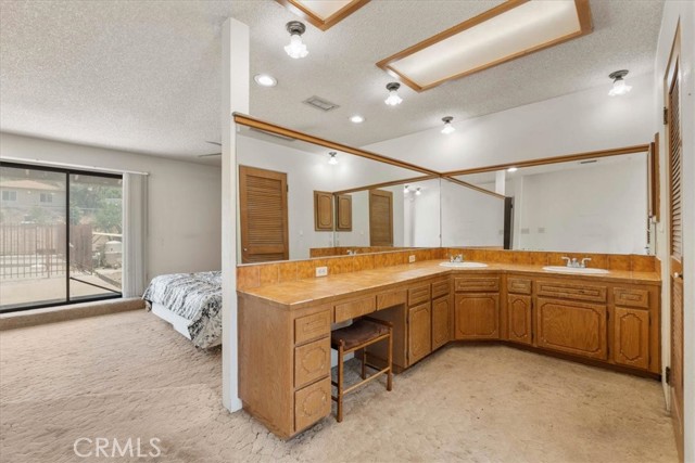 18510 Santa Fe Avenue, San Bernardino CA: https://media.crmls.org/medias/cbc68395-5b38-4907-91dd-142535d9dbd0.jpg