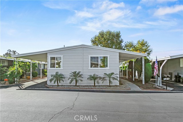 Front Image Thumbnail for CROC25250137