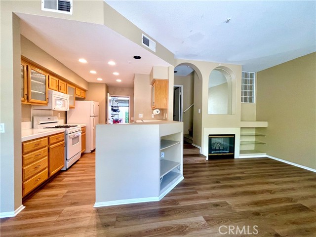 Detail Gallery Image 10 of 27 For 16 Mission Ct, Lake Forest,  CA 92610 - 2 Beds | 2/1 Baths