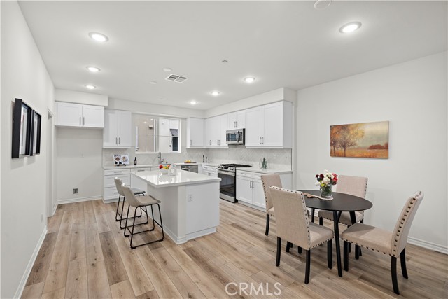 Detail Gallery Image 14 of 47 For 17914 Goodyear, Carson,  CA 90746 - 3 Beds | 3/1 Baths