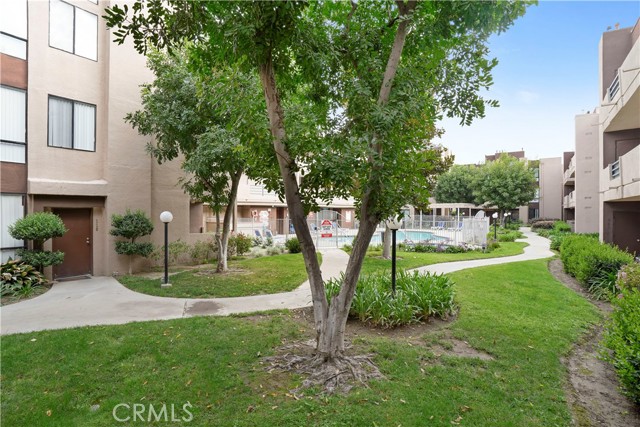 Detail Gallery Image 21 of 23 For 7826 Topanga Canyon Bld #301,  Canoga Park,  CA 91304 - 2 Beds | 2 Baths