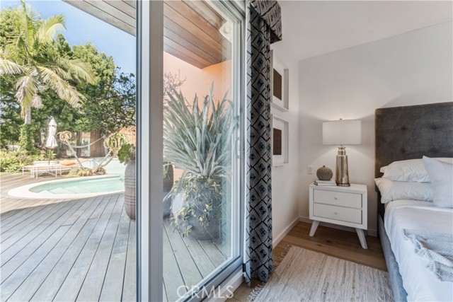 Detail Gallery Image 24 of 31 For 1619 Tower Grove, Beverly Hills,  CA 90210 - 4 Beds | 4/2 Baths