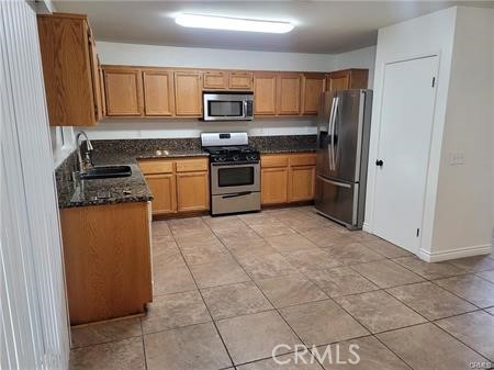 6368 Canvasback Way, Fontana CA: https://media.crmls.org/medias/cbc8b0c4-ca4d-4749-ad4d-17072d9030b3.jpg