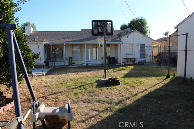 Detail Gallery Image 14 of 16 For 16913 Covello St, Lake Balboa,  CA 91406 - 2 Beds | 2 Baths