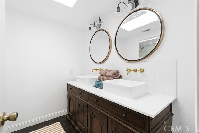 Detail Gallery Image 12 of 24 For 7369 Lakeside, Jurupa Valley,  CA 92509 - 4 Beds | 2 Baths