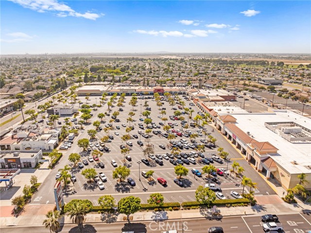 6051 Santa Barbara Avenue, Garden Grove CA: https://media.crmls.org/medias/cbc98474-3041-4d7f-b68e-5ed34150437e.jpg